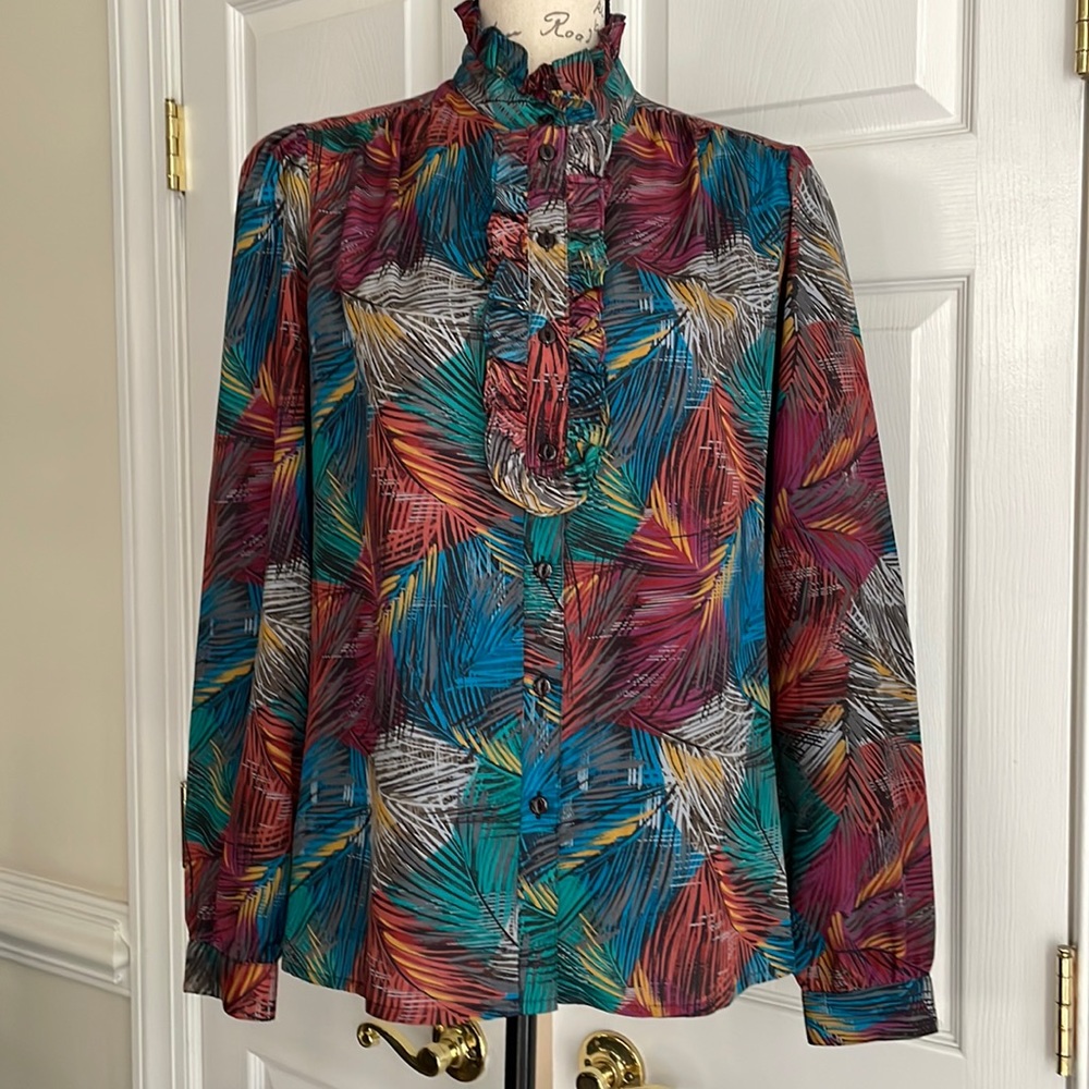 Pykettes buttons down shirt